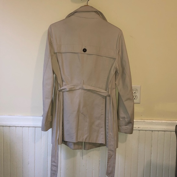 Gap Classic Beige Trench Coat - Picture 2 of 2